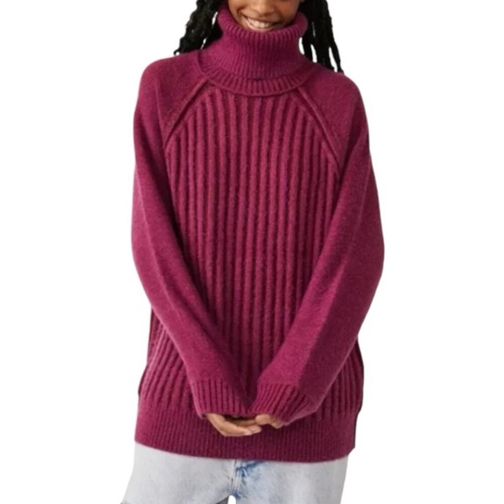 Free People Oversized Turtleneck Sweater Big City in Mulberry Small‎ Super Soft